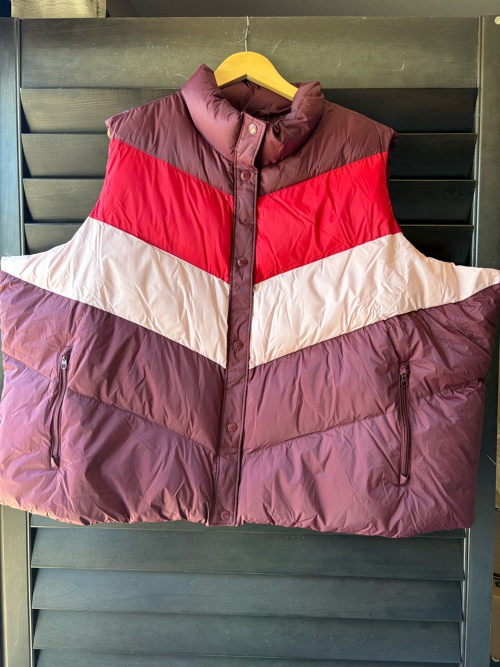 Old Navy Women's 4X Puffer Jacket Snaps Maroon Pink Red Retro Color Block